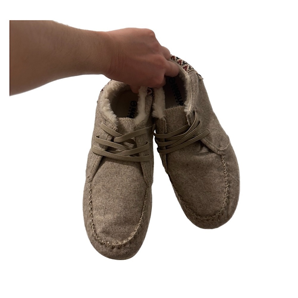 Magellan Outdoors Western Gorpcore Grey Faux Fur Lined Moccasin Shoes Size 9B